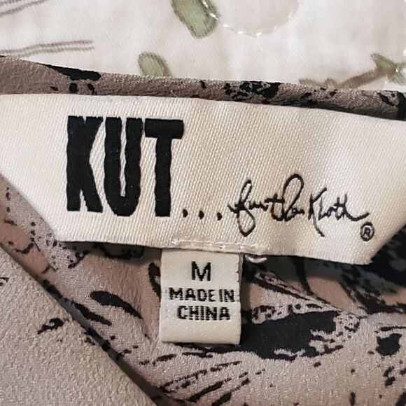 Kut from the Kloth - Batwing Blouse - Size M - Picture 7 of 8